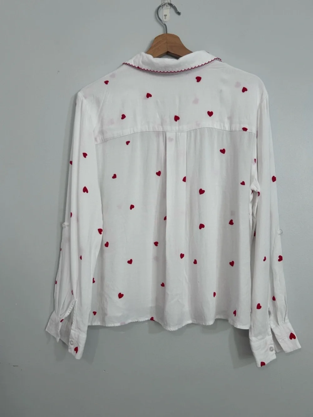 Jane + Delancey Allie Top, white button-down Heart Print Blouse. M - Picture 3 of 12